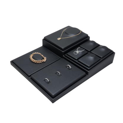 Black Leatherette VT Range Insert  for Displaying a Single Bracelet 140 x 180mm - Image 3