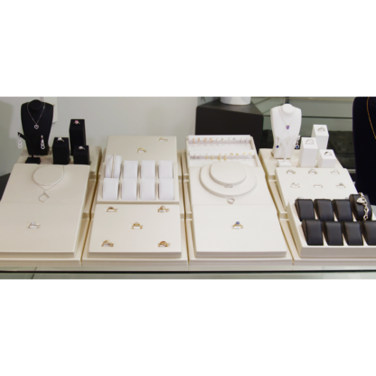 White Leatherette Wave Display Tray for 2 Necklaces 205 x 165mm - Image 6