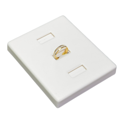 Ostendo Range Tray Module 100 x 120mm in White Leatherette for holding 3 Rings